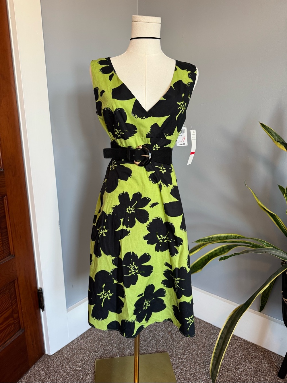 Vintage Y2K Vibrant Lime Green Floral V-Neck Sleeveless Dress - Picture 2 of 7